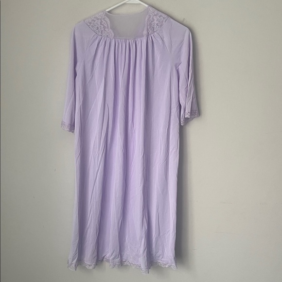 Shadowline Vtg Nightgown Purple Lace Embroidered Romantic Sleepwear Petite 🔲 - Picture 8 of 9